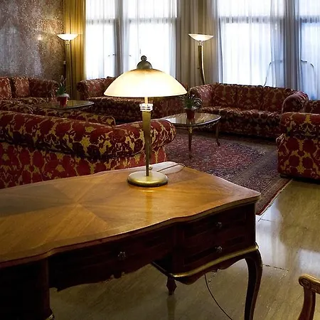 普林西皮酒店 4*